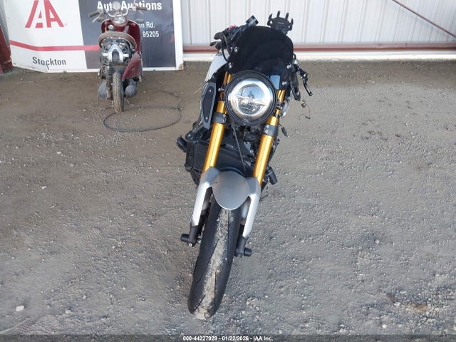 Yamaha Fz09 C 2015 JYARN33Y0FA002079 Image 5
