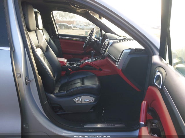 2016 PORSCHE CAYENNE WP1AA2A2XGLA04898 Photo 4