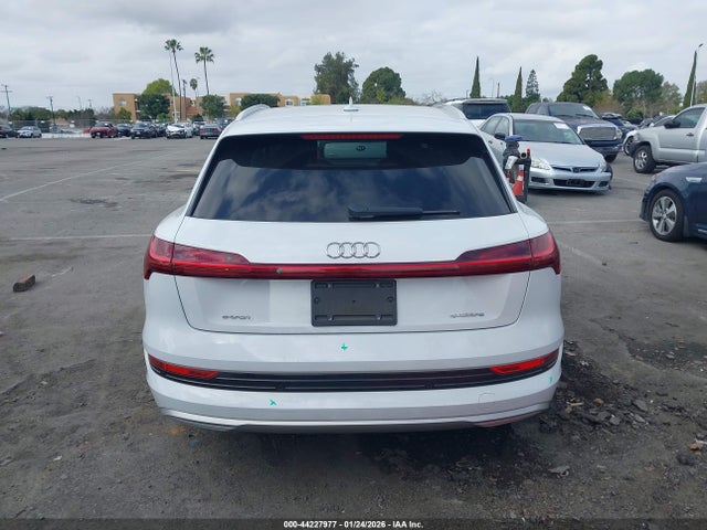 WA1AAAGE8MB000728 Audi E-tron Premium Quattro