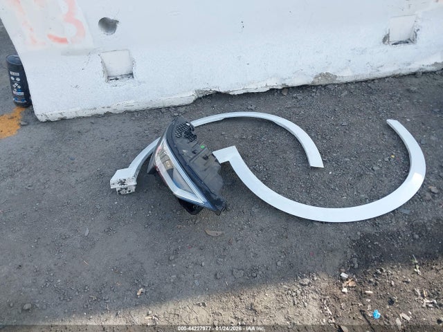 WA1AAAGE8MB000728 Audi E-tron Premium Quattro