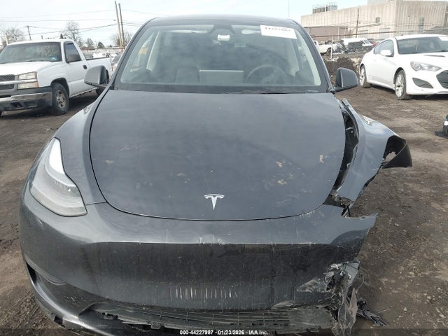 Продажа на аукционе авто 2024 Tesla Model Y Performance Dual Motor All-wheel Drive, vin: 7SAYGDEF1RA263082, номер лота: 44227987
