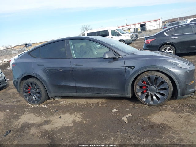Продажа на аукционе авто 2024 Tesla Model Y Performance Dual Motor All-wheel Drive, vin: 7SAYGDEF1RA263082, номер лота: 44227987