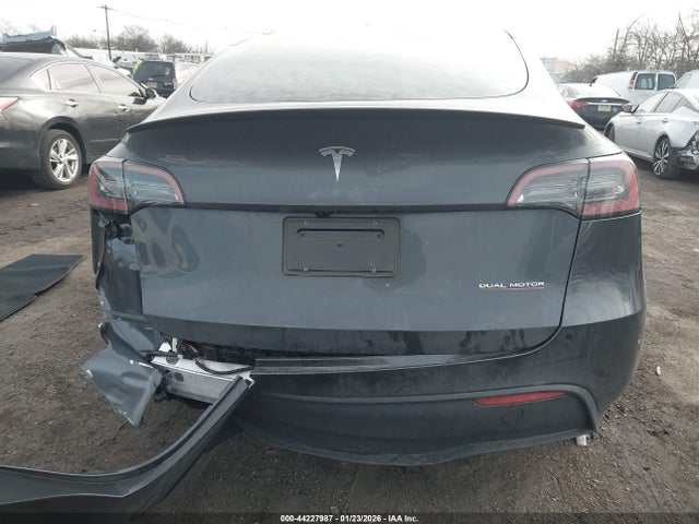 Продажа на аукционе авто 2024 Tesla Model Y Performance Dual Motor All-wheel Drive, vin: 7SAYGDEF1RA263082, номер лота: 44227987