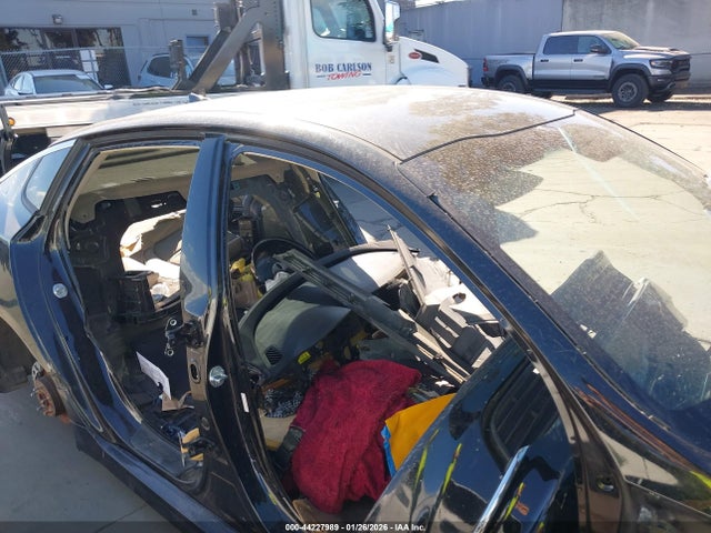 5XXGT4L30JG256268 KIA Optima Lx