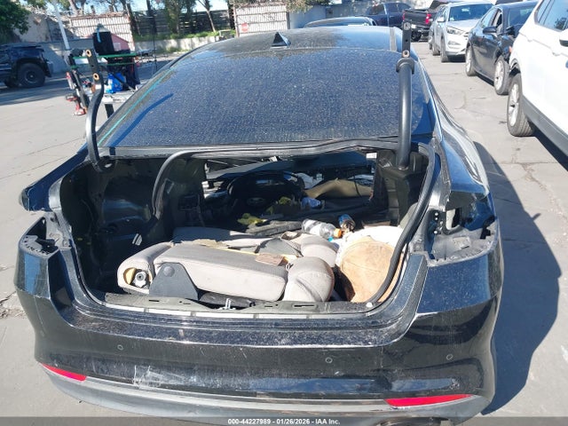 5XXGT4L30JG256268 KIA Optima Lx