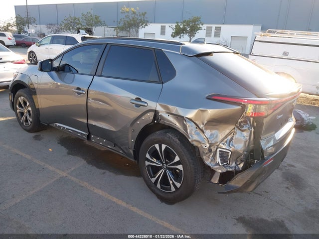 Toyota BZ4X XLE 2024 JTMABACA9RA053375 Image 3