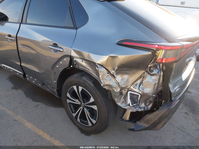 Toyota BZ4X XLE 2024 JTMABACA9RA053375 Image 6