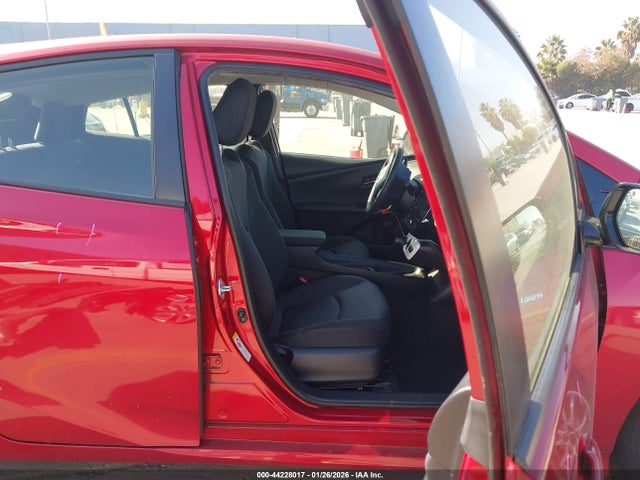 JTDKBRFU6H3053765 Toyota Prius Two