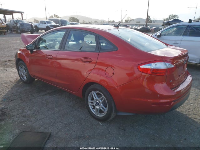 3FADP4BJ1JM135261 Ford FIESTA SE