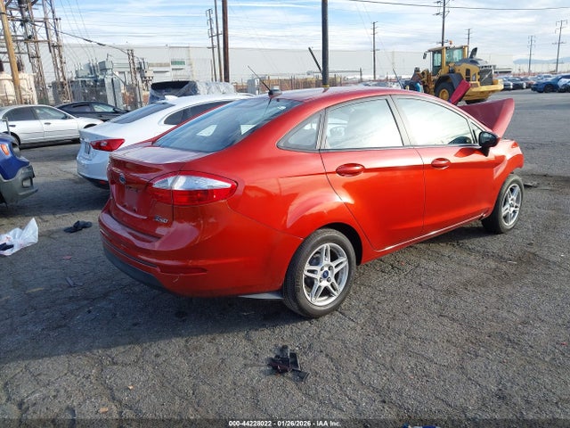 3FADP4BJ1JM135261 Ford FIESTA SE