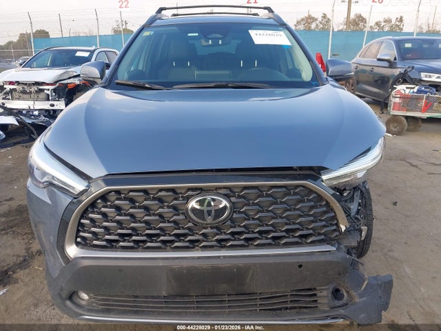 Toyota Corolla Cross Xle 2024 7MUDAABG6RV082637 Image 12