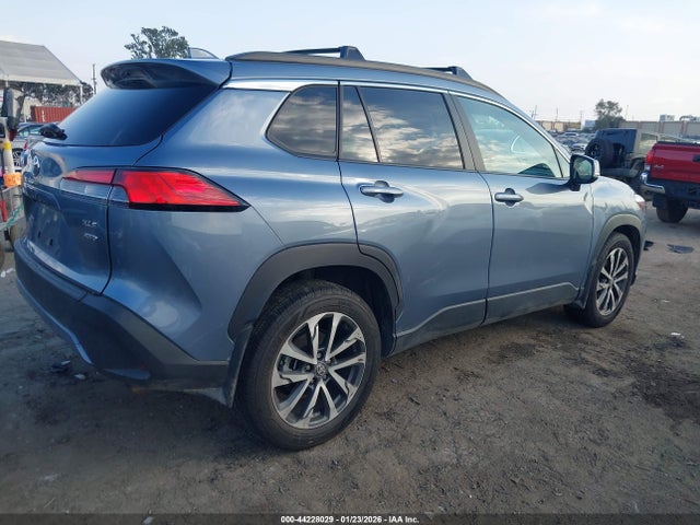 2024 TOYOTA COROLLA CROSS 7MUDAABG6RV082637 Photo 3