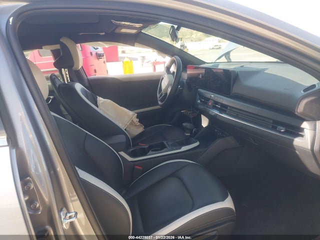 3KPFW4DE1SE144690 KIA K4 Gt-line