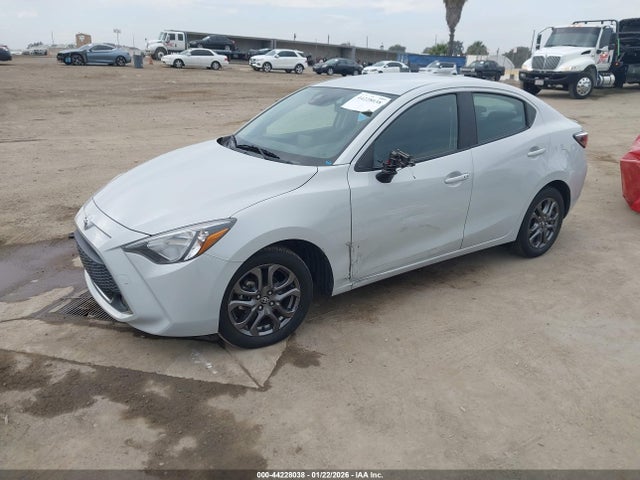 3MYDLBYV3KY507618 Toyota YARIS LE