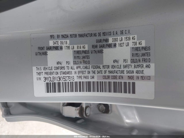 3MYDLBYV3KY507618 Toyota YARIS LE