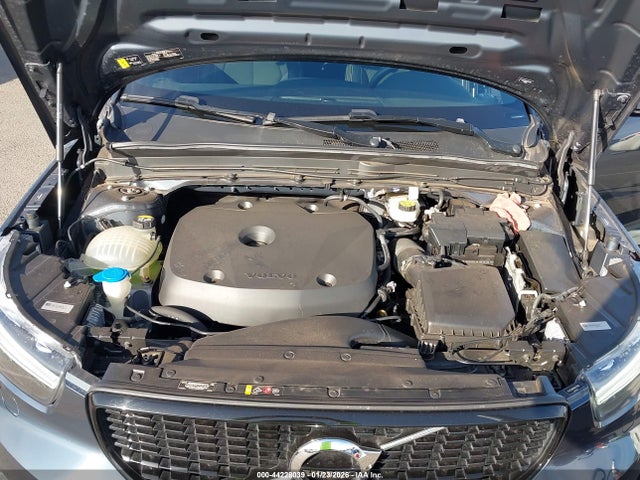 YV4AC2HM9N2777946 Volvo Xc40 T4 R-design