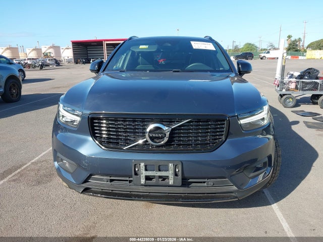 YV4AC2HM9N2777946 Volvo Xc40 T4 R-design