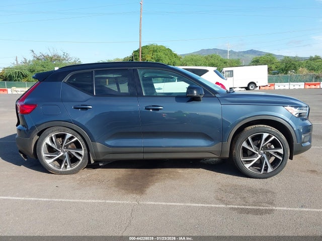 YV4AC2HM9N2777946 Volvo Xc40 T4 R-design