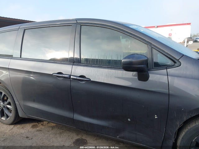 2C4RC1FG5JR316719 Chrysler Pacifica Touring Plus