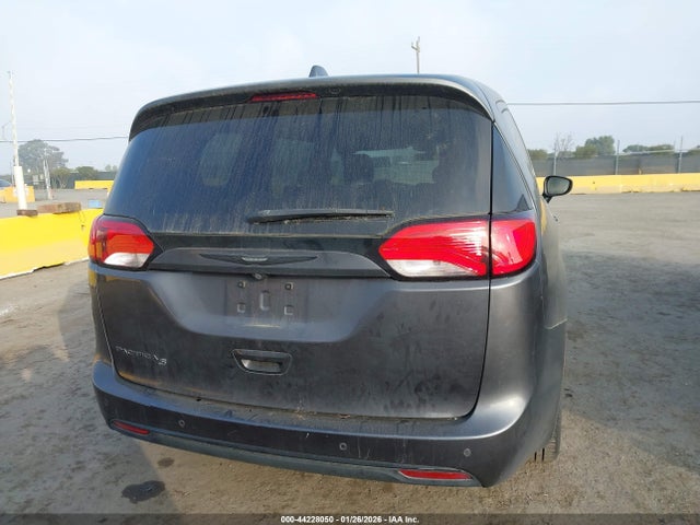 2C4RC1FG5JR316719 Chrysler Pacifica Touring Plus