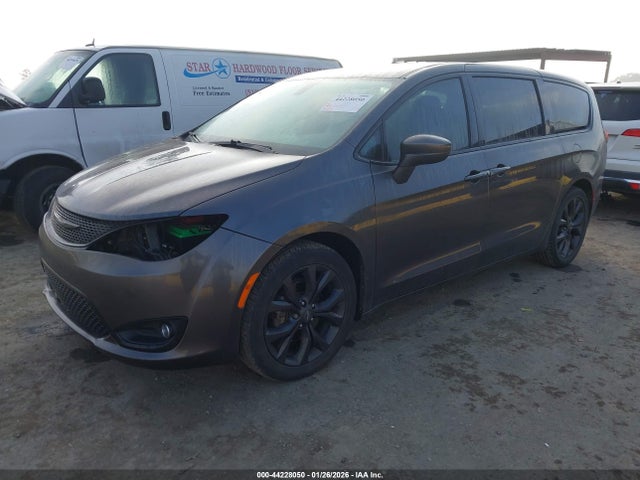 2C4RC1FG5JR316719 Chrysler Pacifica Touring Plus