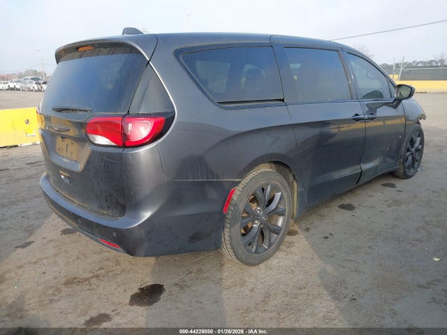 2C4RC1FG5JR316719 Chrysler Pacifica Touring Plus