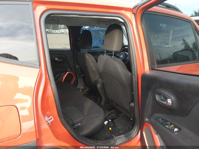 ZACCJBABXJPH53701 Jeep Renegade Upland Edition 4x4