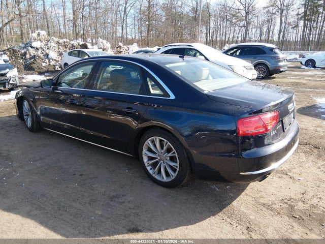 2011 AUDI A8 L WAURVAFD3BN005589 Photo 2
