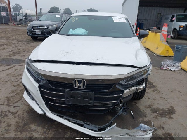 1HGCV1F3XNA031975 Honda Accord Sport