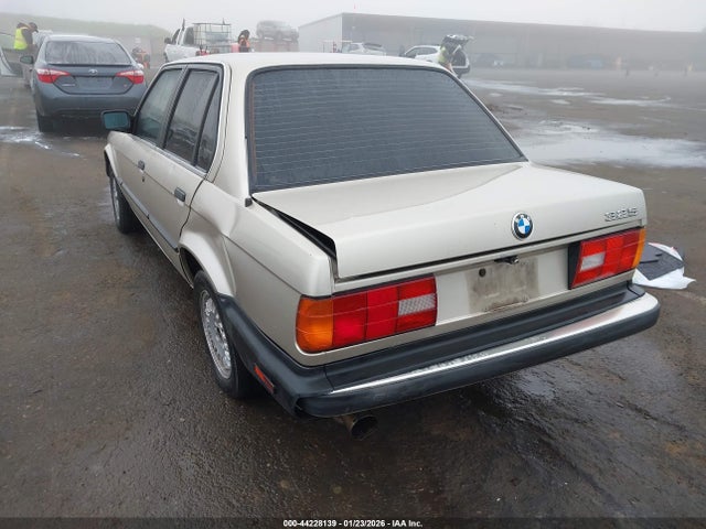 1988 BMW 325 WBAAE6400J8823904 Photo 2