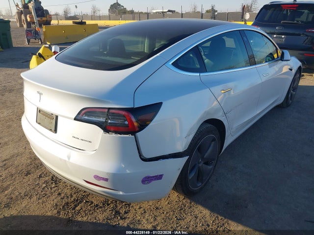 2019 TESLA MODEL 3 5YJ3E1EB2KF511356 Photo 3