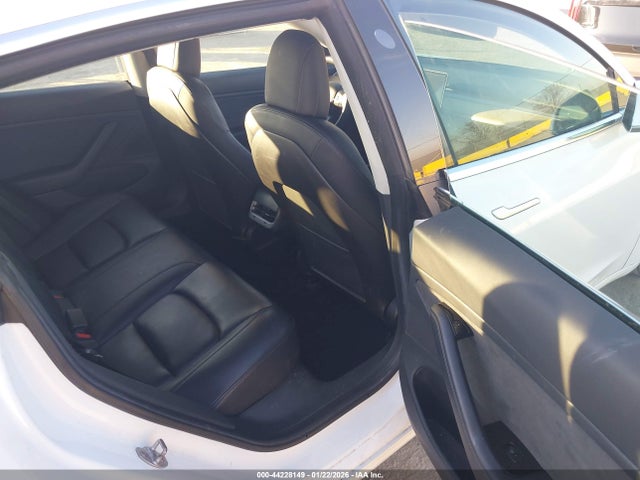 2019 TESLA MODEL 3 5YJ3E1EB2KF511356 Photo 7