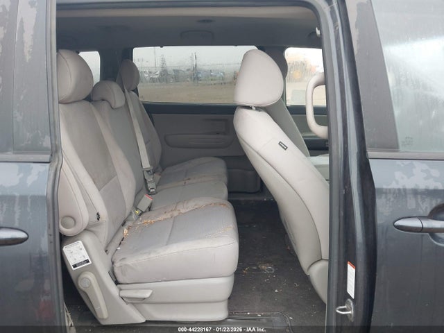 KNDMB5C14G6114314 KIA SEDONA LX