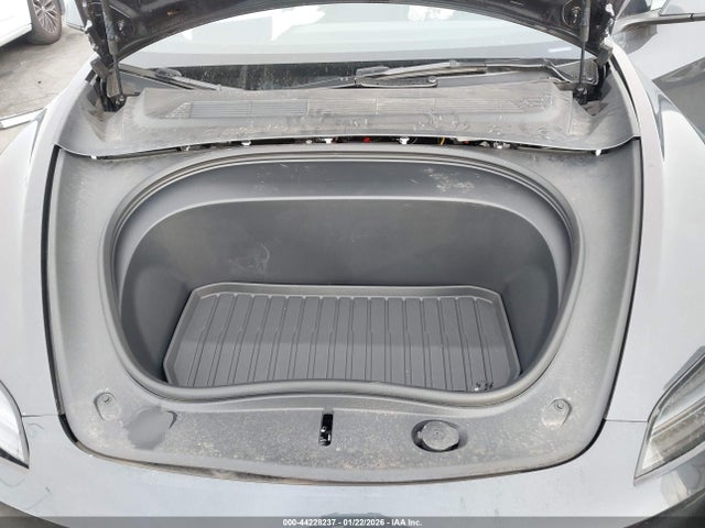 2025 TESLA MODEL 3 5YJ3E1EA9SF987580 Photo 9