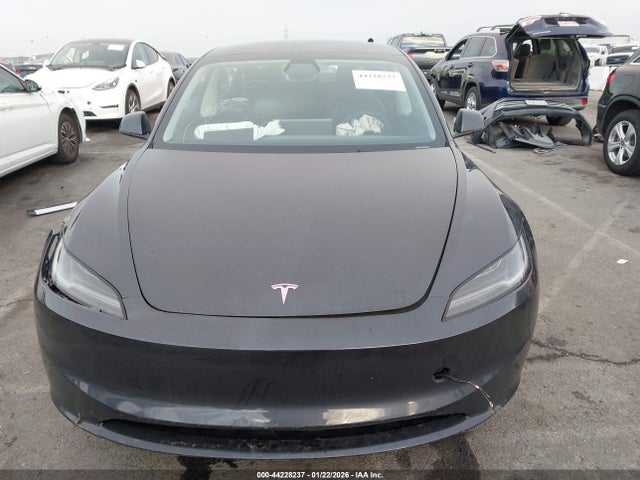 44228237 :رقم المزاد ، 5YJ3E1EA9SF987580 vin ، 2025 Tesla Model 3 Long Range Rear-wheel Drive/standard Rear-wheel Drive مزاد بيع