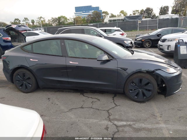 44228237 :رقم المزاد ، 5YJ3E1EA9SF987580 vin ، 2025 Tesla Model 3 Long Range Rear-wheel Drive/standard Rear-wheel Drive مزاد بيع
