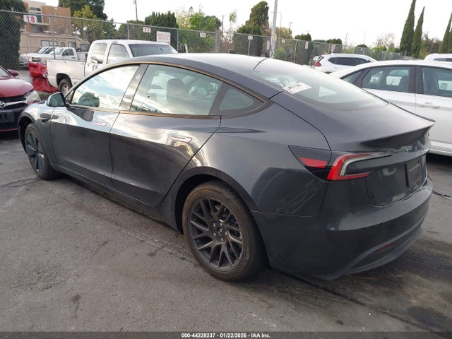 2025 TESLA MODEL 3 5YJ3E1EA9SF987580 Photo 2