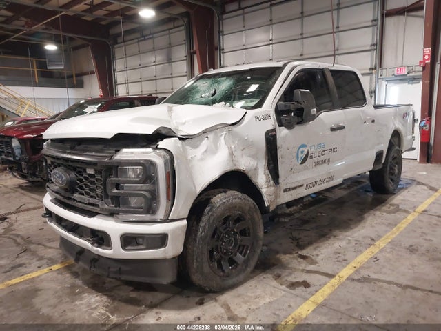 44228238 :رقم المزاد ، 1FT8W3BT5REE65061 vin ، 2024 Ford F-350 Xl مزاد بيع