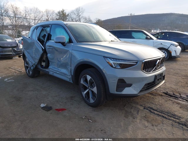 2025 VOLVO XC40 YV4L12UJXS2568110