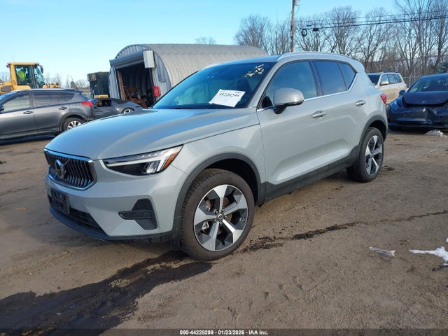2025 VOLVO XC40 YV4L12UJXS2568110 Photo 1