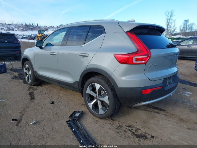 2025 VOLVO XC40 YV4L12UJXS2568110 Photo 2