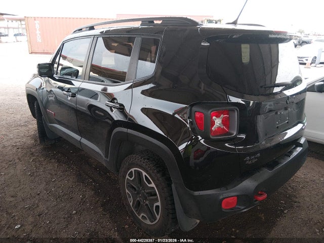 Jeep Renegade Trailhawk 2016 ZACCJBCT0GPC84942 Image 3