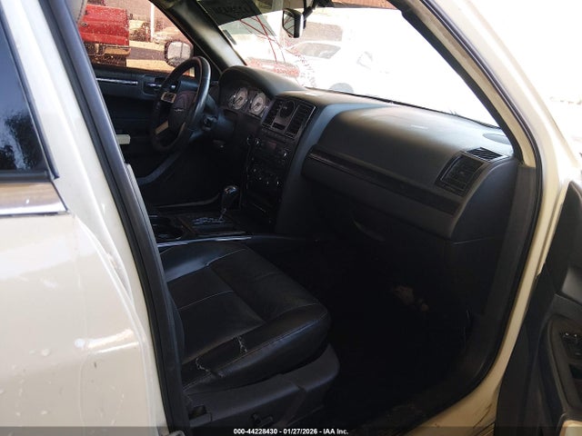 2008 CHRYSLER 300 2C3KA33GX8H258036 Photo 4
