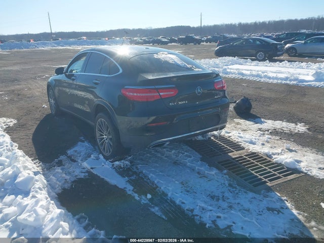 2017 MERCEDES-BENZ GLC 300 COUPE WDC0J4KBXHF242736 Photo 2