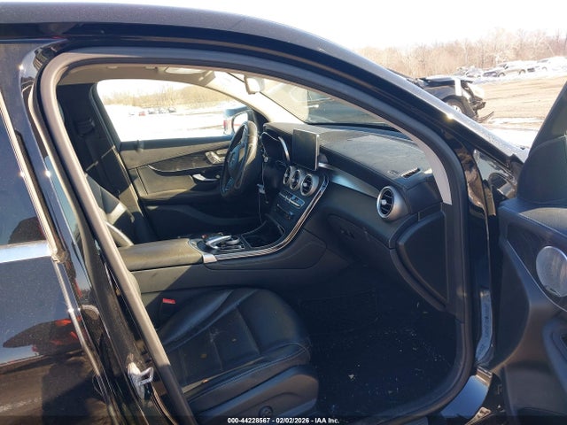 2017 MERCEDES-BENZ GLC 300 COUPE WDC0J4KBXHF242736 Photo 4