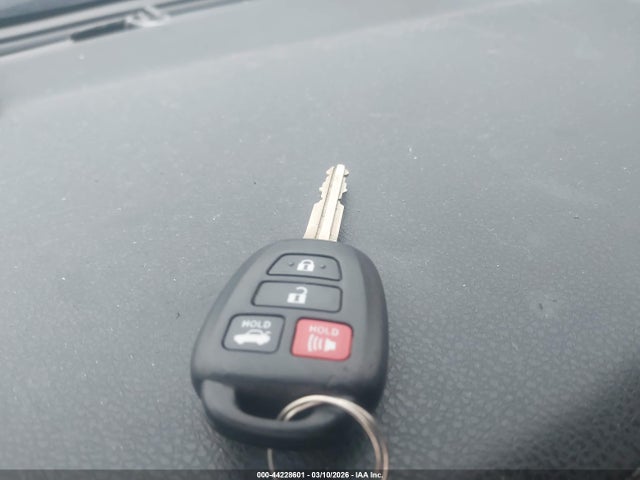 2019 TOYOTA COROLLA 2T1BURHE0KC237842 Photo 10