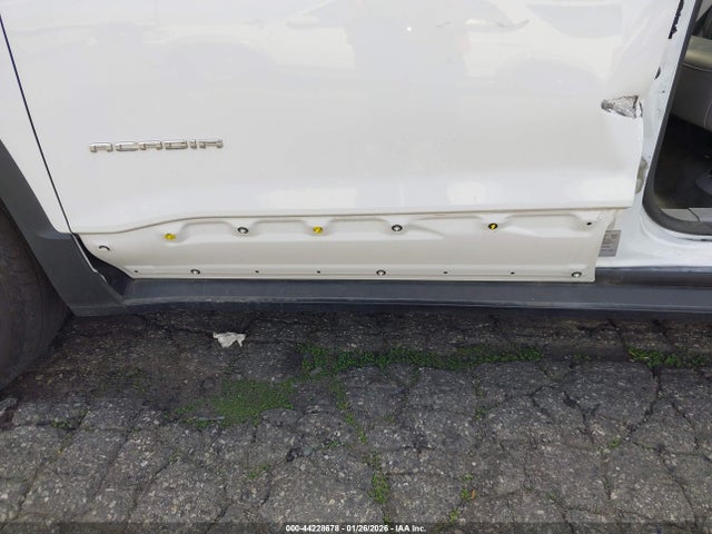 1GKKNML48PZ238351 GMC Acadia Fwd Slt