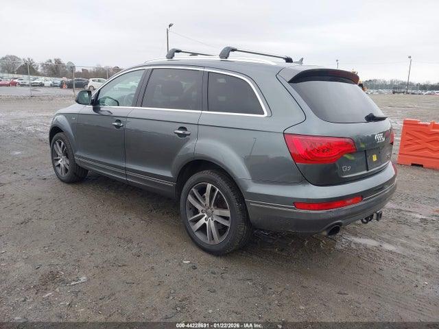 2015 AUDI Q7 WA1LGAFE9FD020342 Photo 2