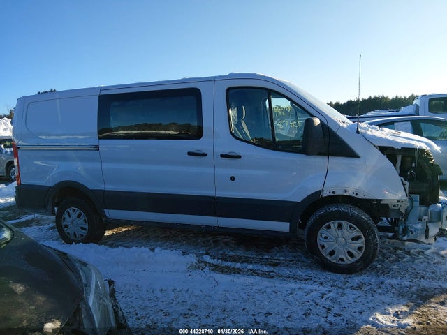 Ford Transit-250 2018 1FTYR1YM2JKB32706 Image 13