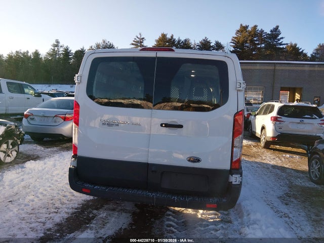 Ford Transit-250 2018 1FTYR1YM2JKB32706 Image 16